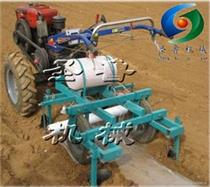 多種型號的覆膜機(jī)農(nóng)用鋪地膜機(jī)打藥覆膜機(jī)