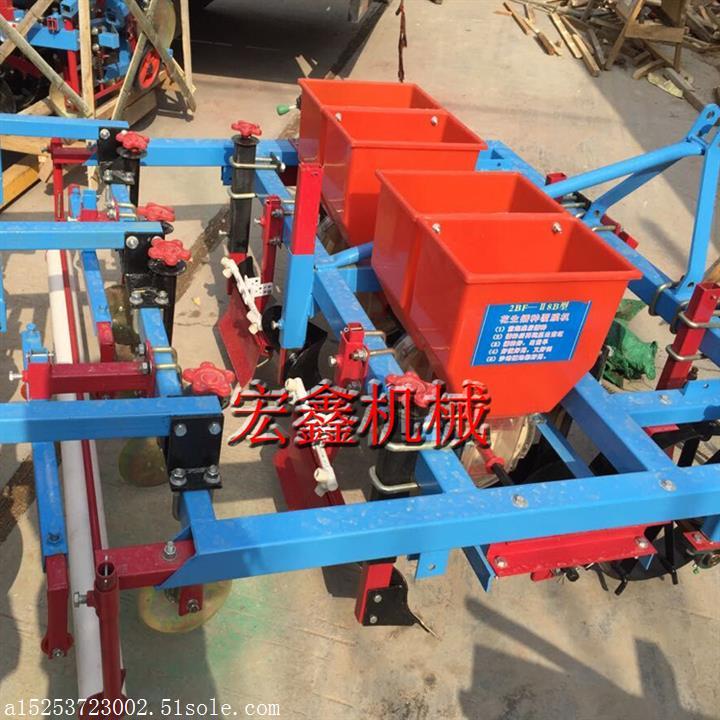 手扶拖拉機(jī)覆膜機(jī) 農(nóng)用大型花生播種覆膜機(jī) 多功能播種機(jī)大全