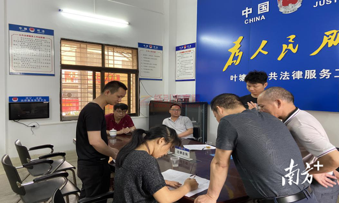 紙品廠員工突發心梗死亡，賠償金額僵持不下